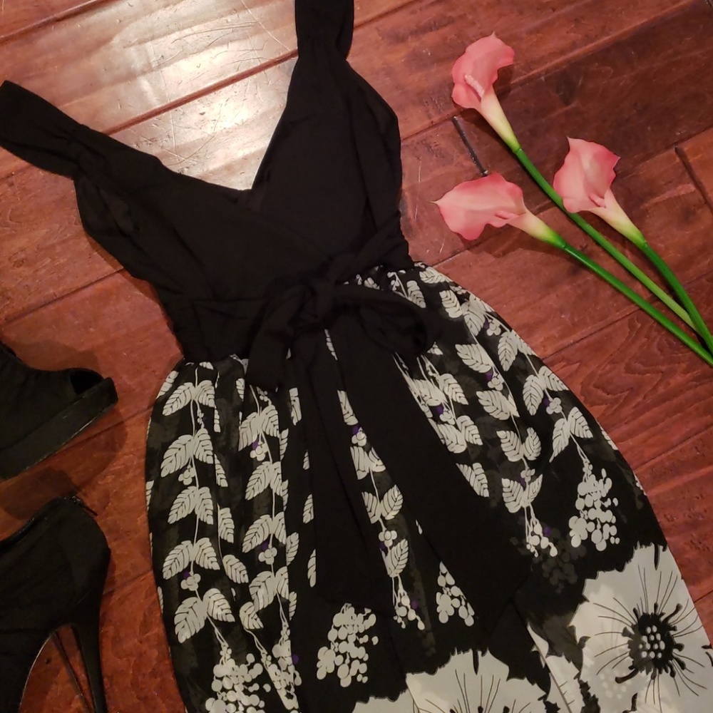 Little black dress - Picture 5 of 7